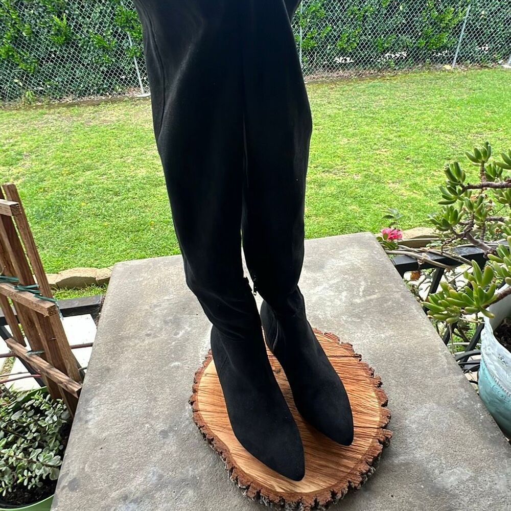 Chase + Chloe Wynter Over The Knee boots Black Suede Size 9